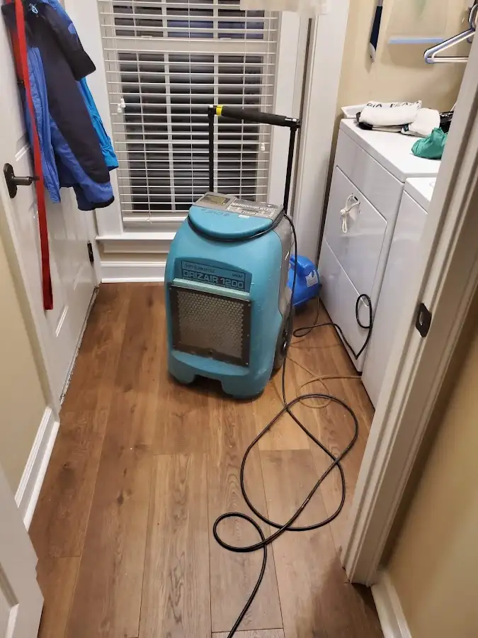 Commercial dehumidifier deployed for Flood Damage Cleanup in Chili